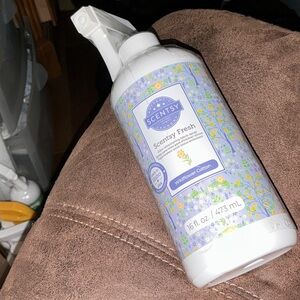 Scentsy Fresh Wildflower cotton fabric spray